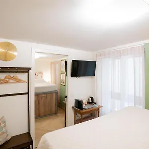 Domus - Borsari Pied-a-terre Apartment