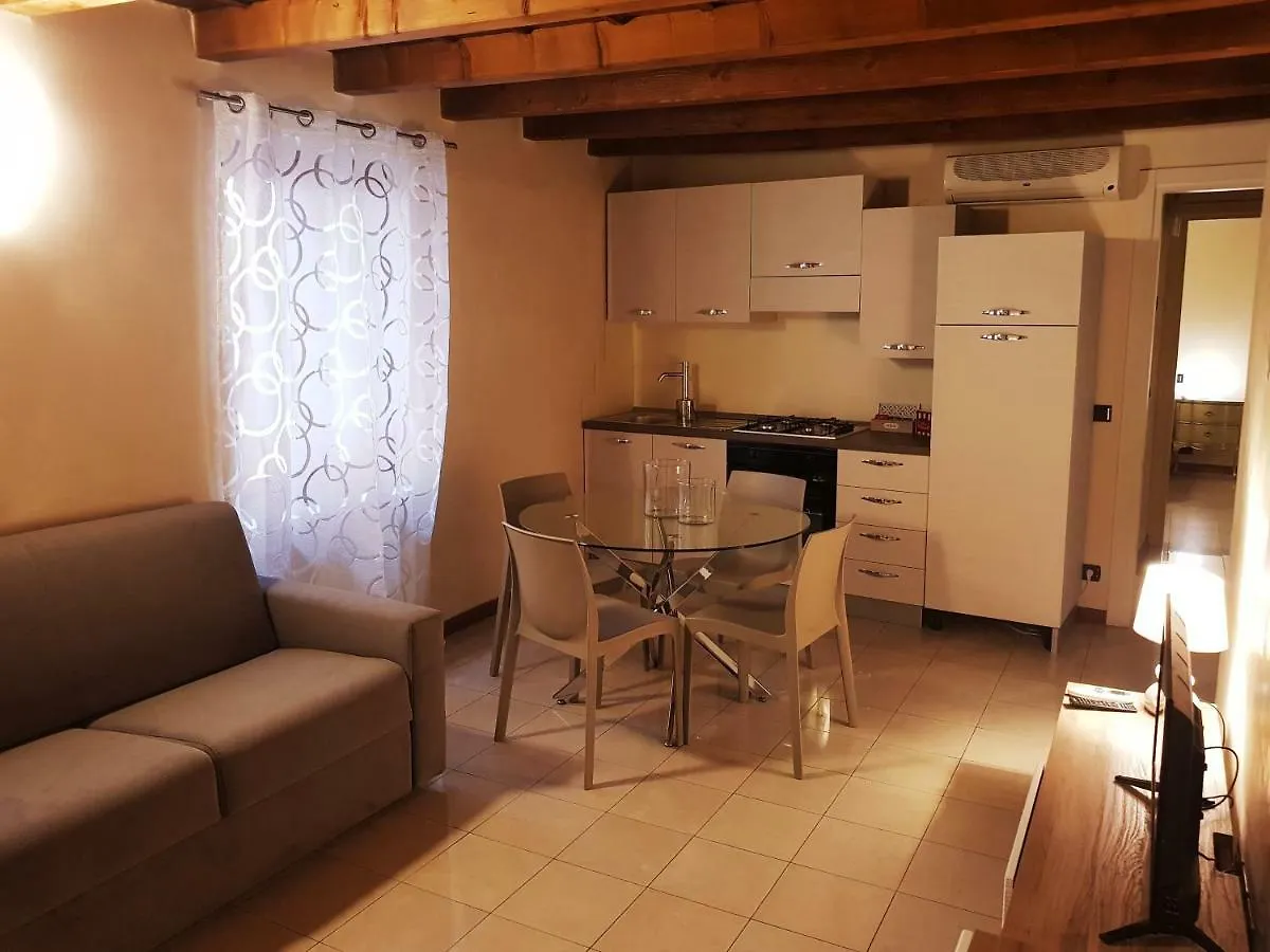 Elly'S House Villa Verona Italy